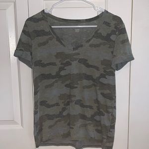 American Eagle T-shirt